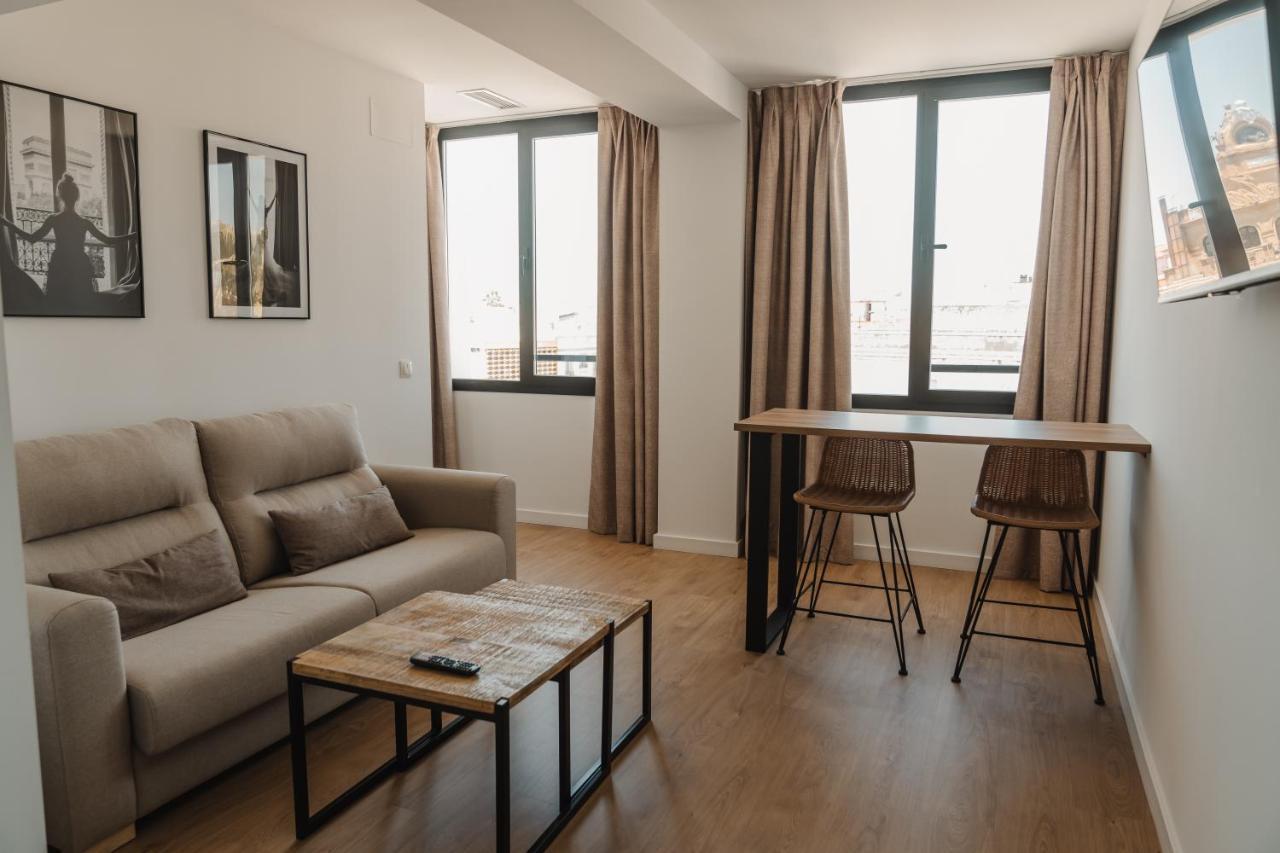 Eszentrico Suites Jerez เฮเรซ เด ลาฟรอนเตรา ภายนอก รูปภาพ