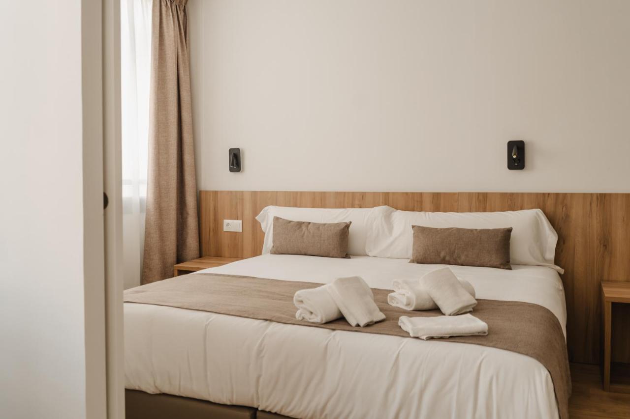 Eszentrico Suites Jerez เฮเรซ เด ลาฟรอนเตรา ภายนอก รูปภาพ