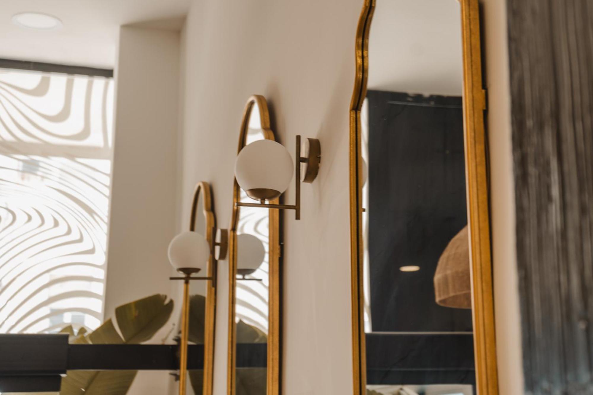 Eszentrico Suites Jerez เฮเรซ เด ลาฟรอนเตรา ภายนอก รูปภาพ