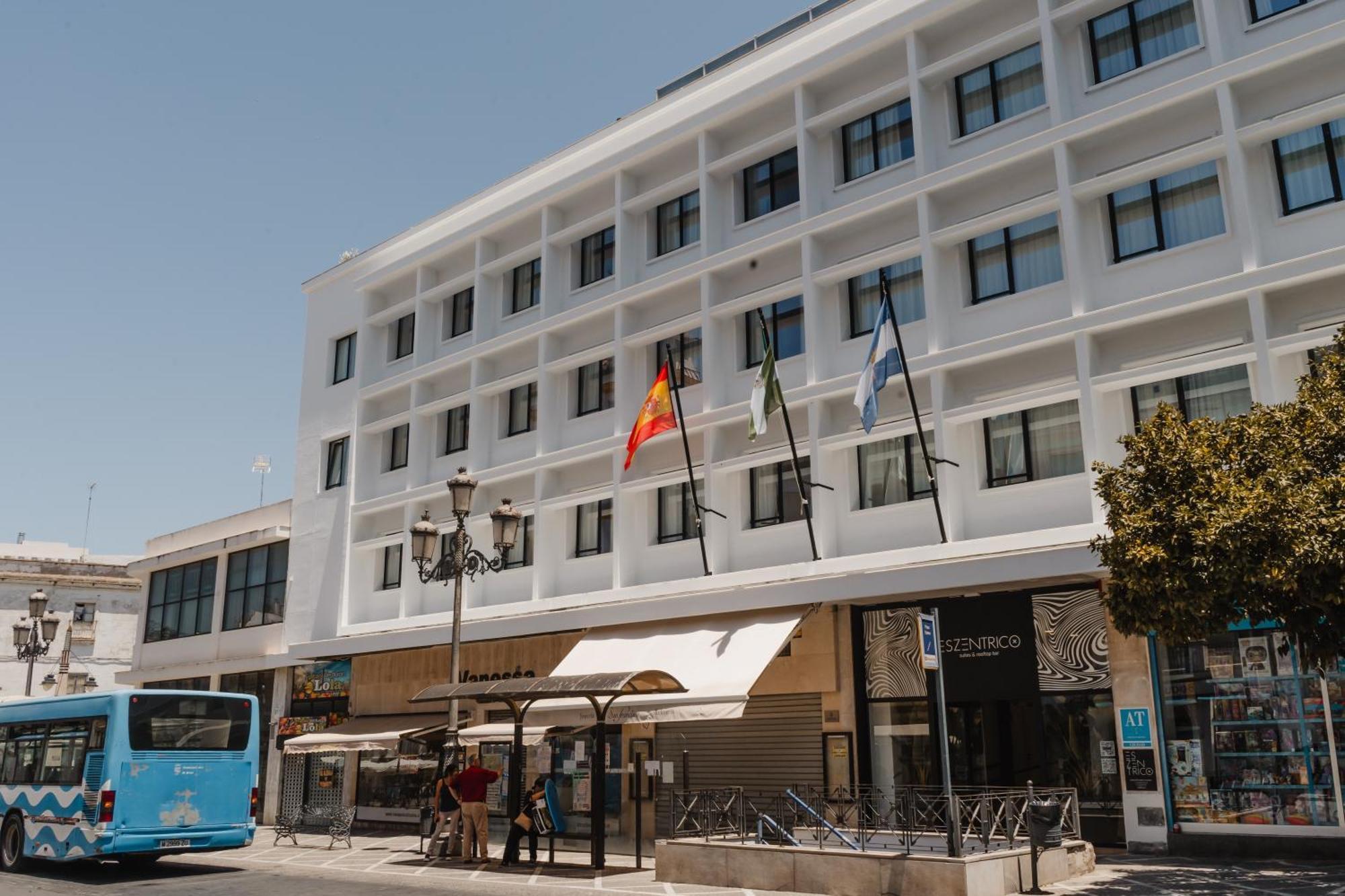 Eszentrico Suites Jerez เฮเรซ เด ลาฟรอนเตรา ภายนอก รูปภาพ