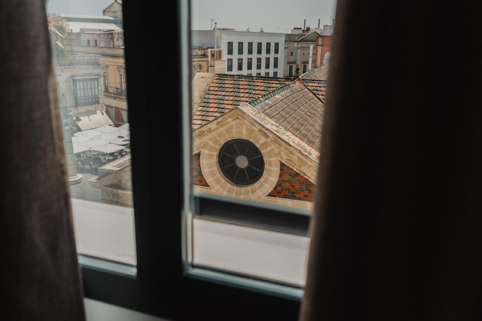 Eszentrico Suites Jerez เฮเรซ เด ลาฟรอนเตรา ภายนอก รูปภาพ