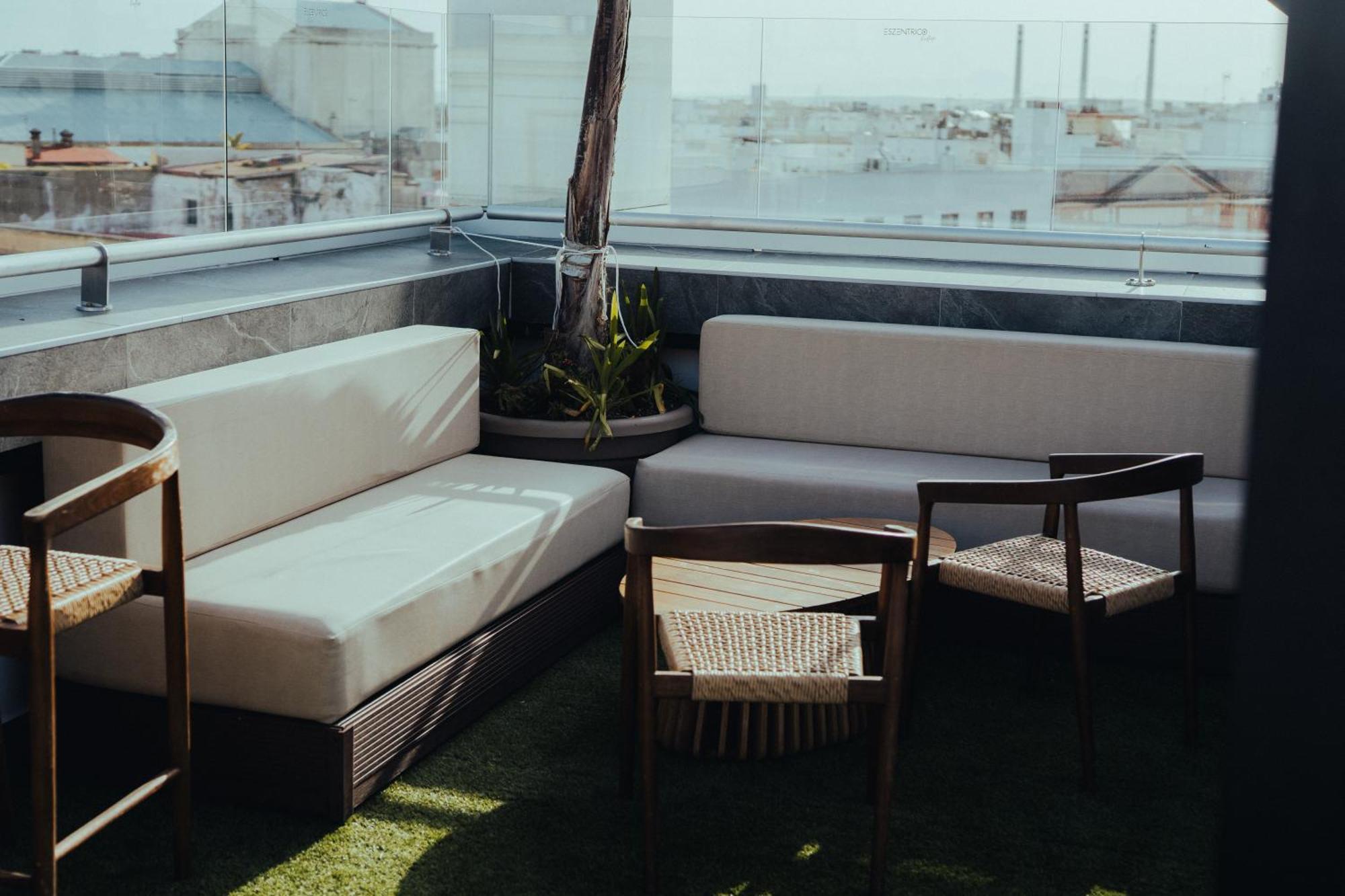 Eszentrico Suites Jerez เฮเรซ เด ลาฟรอนเตรา ภายนอก รูปภาพ