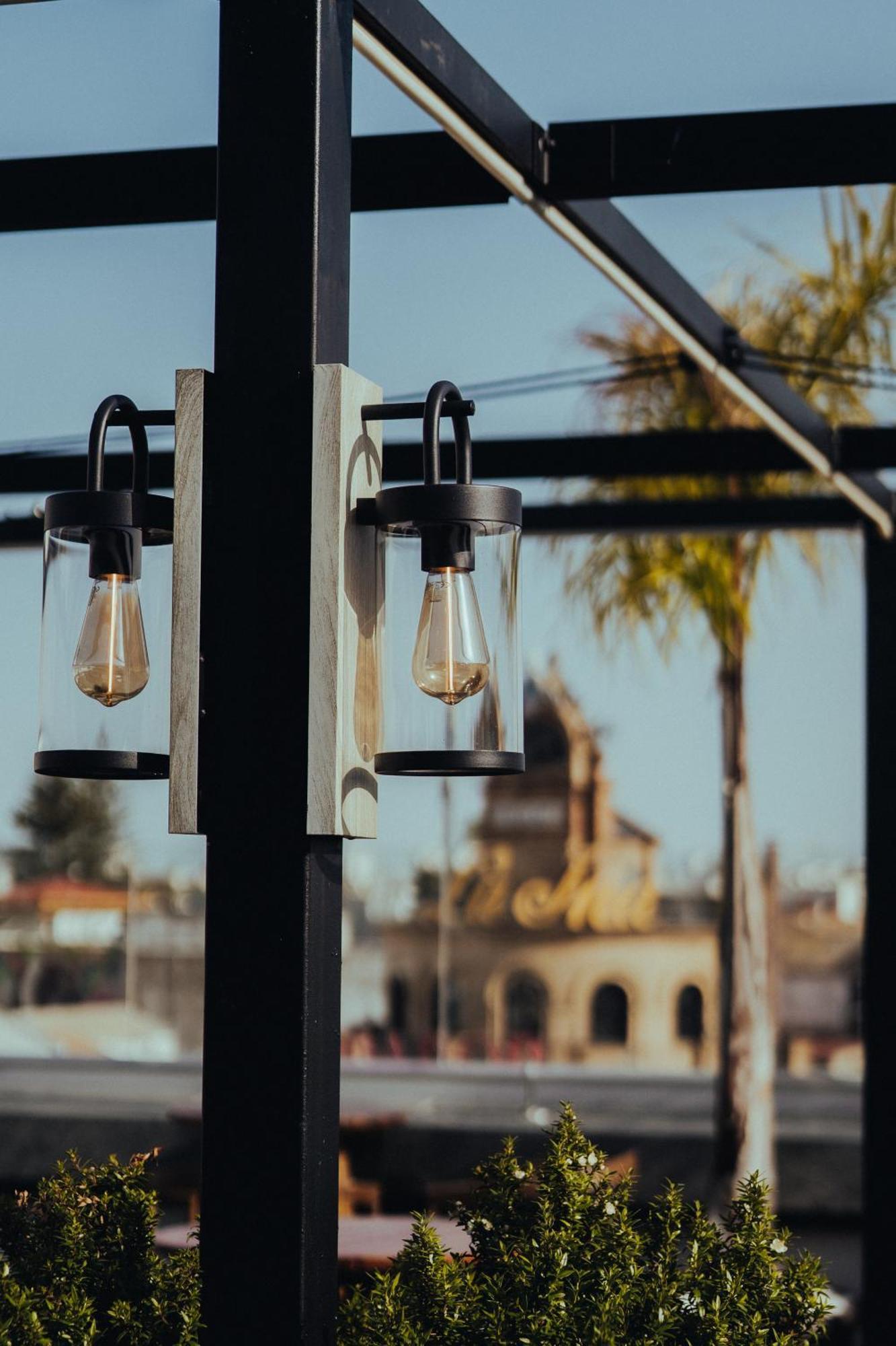 Eszentrico Suites Jerez เฮเรซ เด ลาฟรอนเตรา ภายนอก รูปภาพ